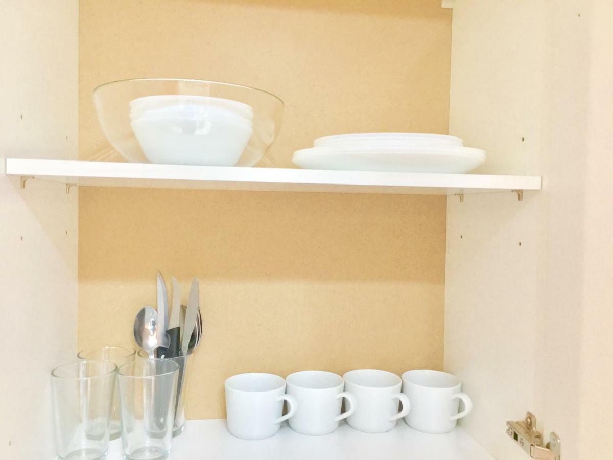 Ensuite With Small Kitchenette, Private Bathroom And Parking Apartment Ilford