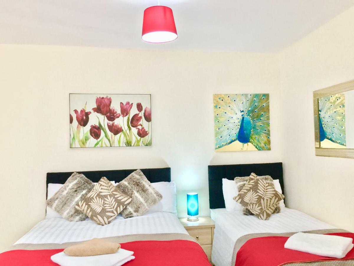 Ensuite With Small Kitchenette, Private Bathroom And Parking * Ilford